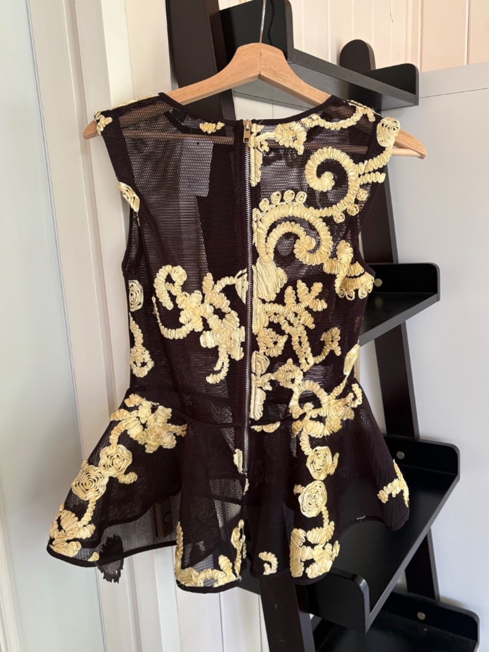 NWT - Mesh + Ribbon Peplum top - Picture 2 of 7